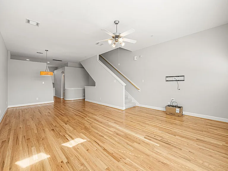 7650 Springhill St #601 — Photo 6