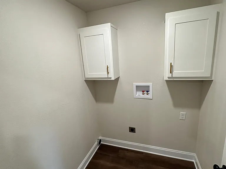 58 Frostwood Cv — Photo 11