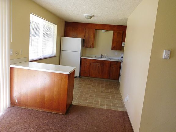3rd image of 11215 92nd Ave E