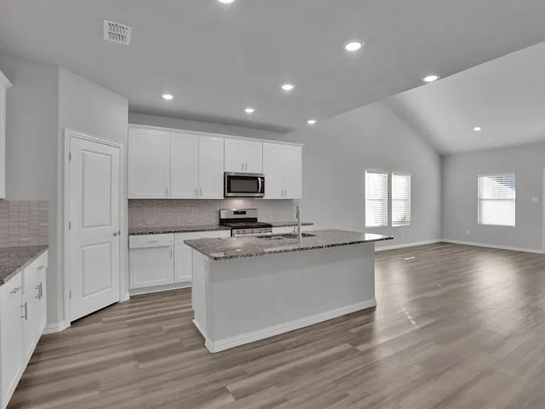 507 Crystal Clear Ln — Photo 8