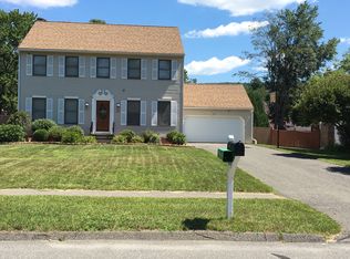 109 Winesap Rd, Pittsfield, MA 01201