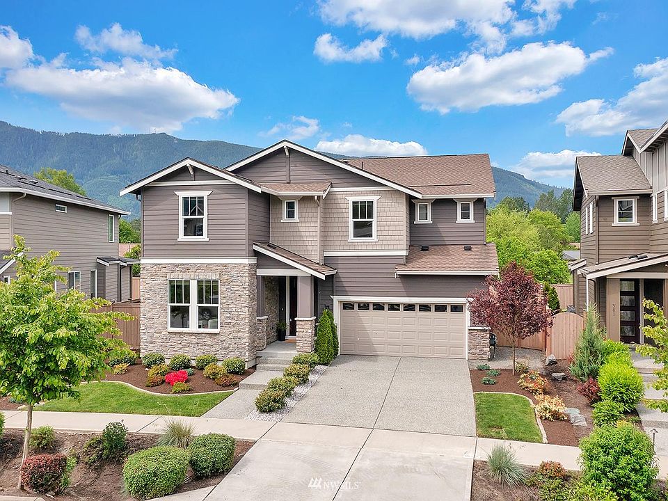 1st image of 377 Zemp Way NE