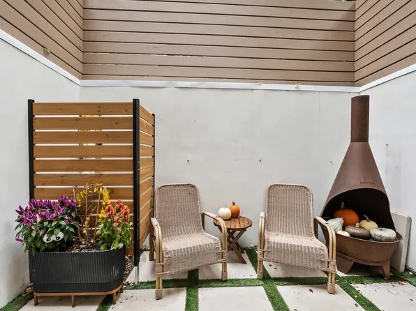 217 Bloomfield Street image 16 of 25