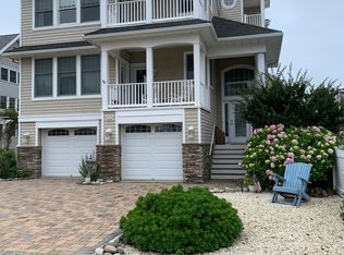 320 Holyoke Ave, Beach Haven, NJ 08008