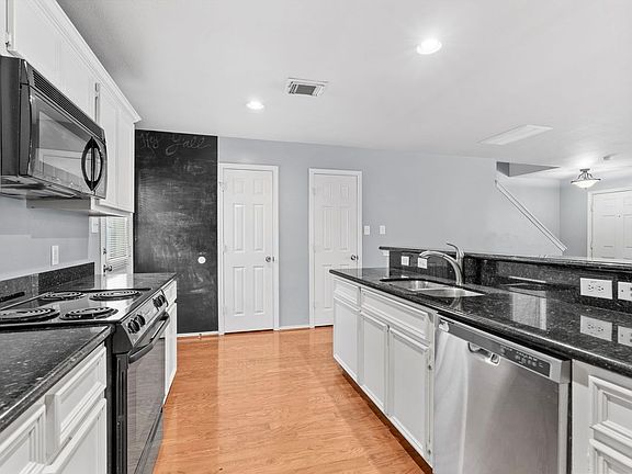 4th image of 1710 Redwing Cove Dr