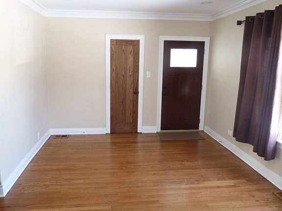 3rd image of 210 N Greenwood Ave
