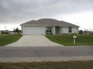 3211 NE 14th Pl, Cape Coral, FL 33909