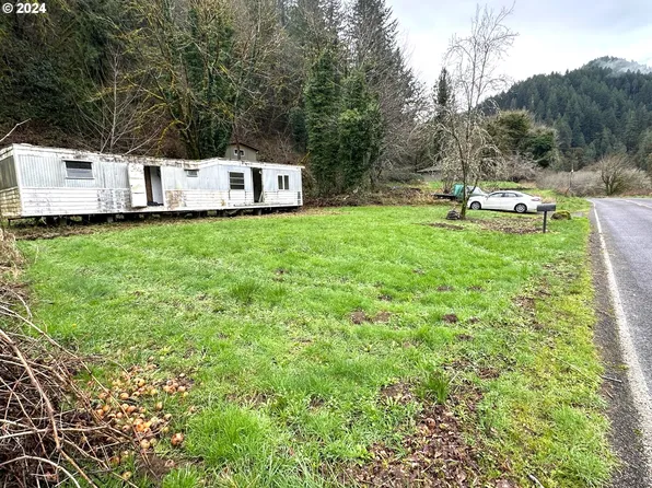 11508 E Mapleton Rd, Mapleton, OR 97453