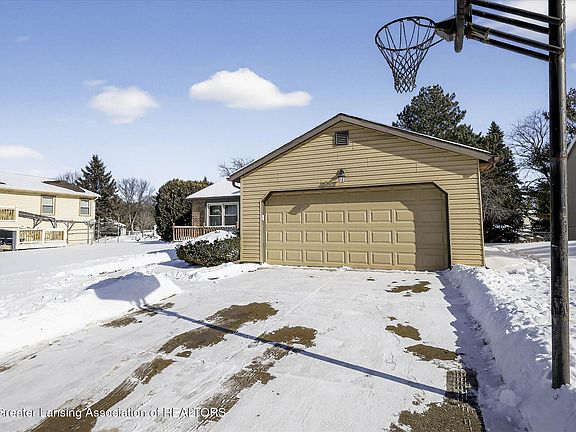 3rd image of 617 Dutch Hill Dr