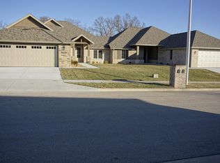 4412 S Vining Ave, Springfield, MO 65804