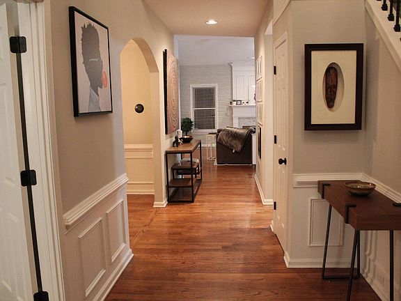 2nd image of 4895 Delford Ct SE