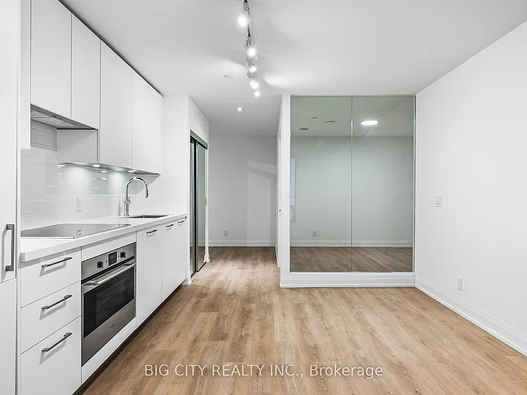 36 Brentcliffe Rd #M04 — Photo 11