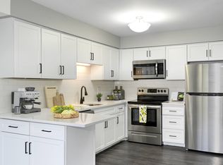Laurel West End, Minneapolis, MN 55416