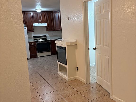 4th image of 4972 Baltimore Dr