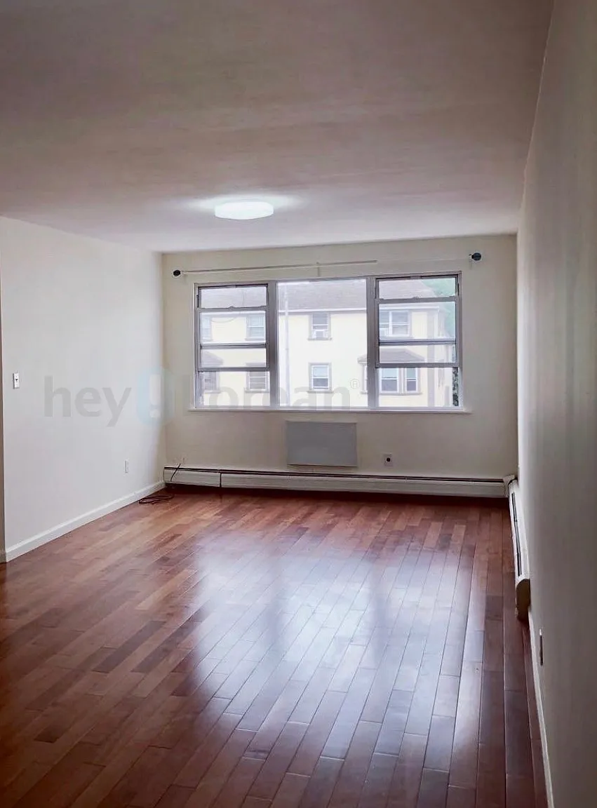2 bed, 1.5 bath, $2,850 — Photo 3