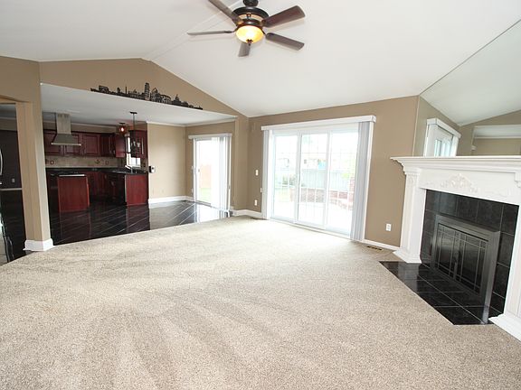 5th image of 40655 Canterbury Dr