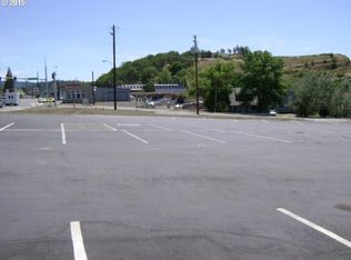 1100 NE Stephens St, Roseburg, OR 97470