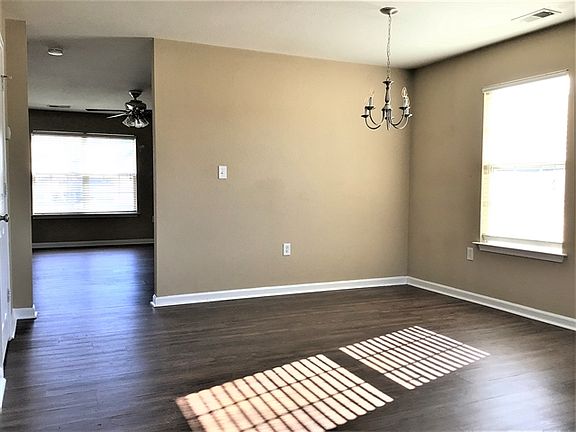 3rd image of 15435 Lakepoint Forest Dr