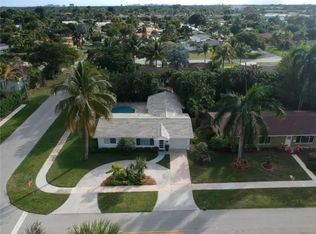 954 SE 7th St, Deerfield Beach, FL 33441