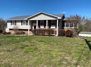 1111 Brentwood Dr, Etowah, TN 37331
