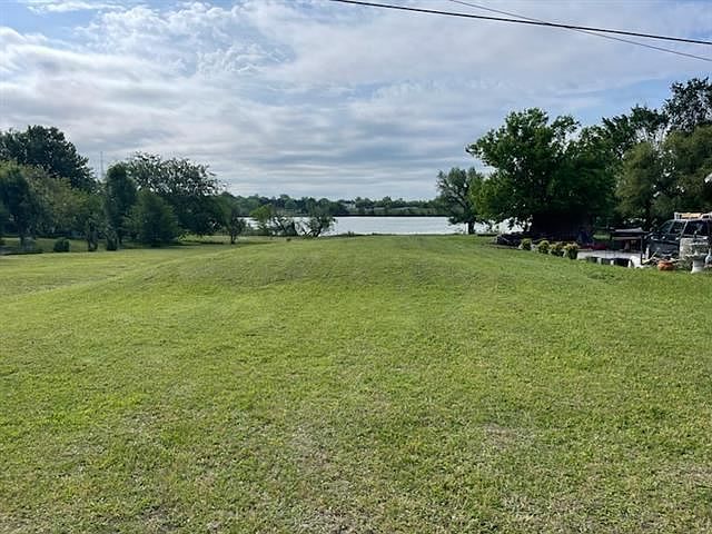 1st image of 339 Lakeside Dr
