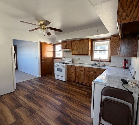 3rd image of 6 Maitland Pl Floor 2