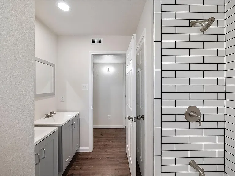 6403 Sloan St #1 — Photo 19