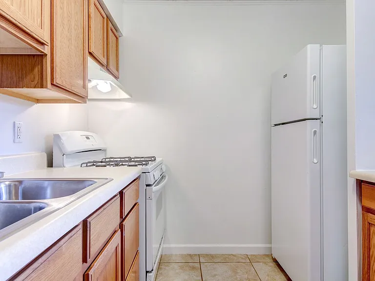 717 Fairmont Dr — Photo 47