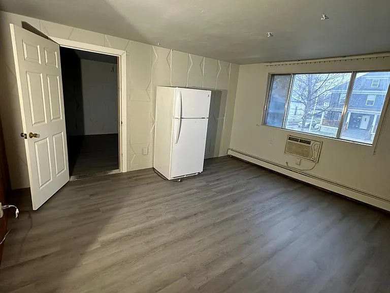 1637 Washington Ave #12 — Photo 3