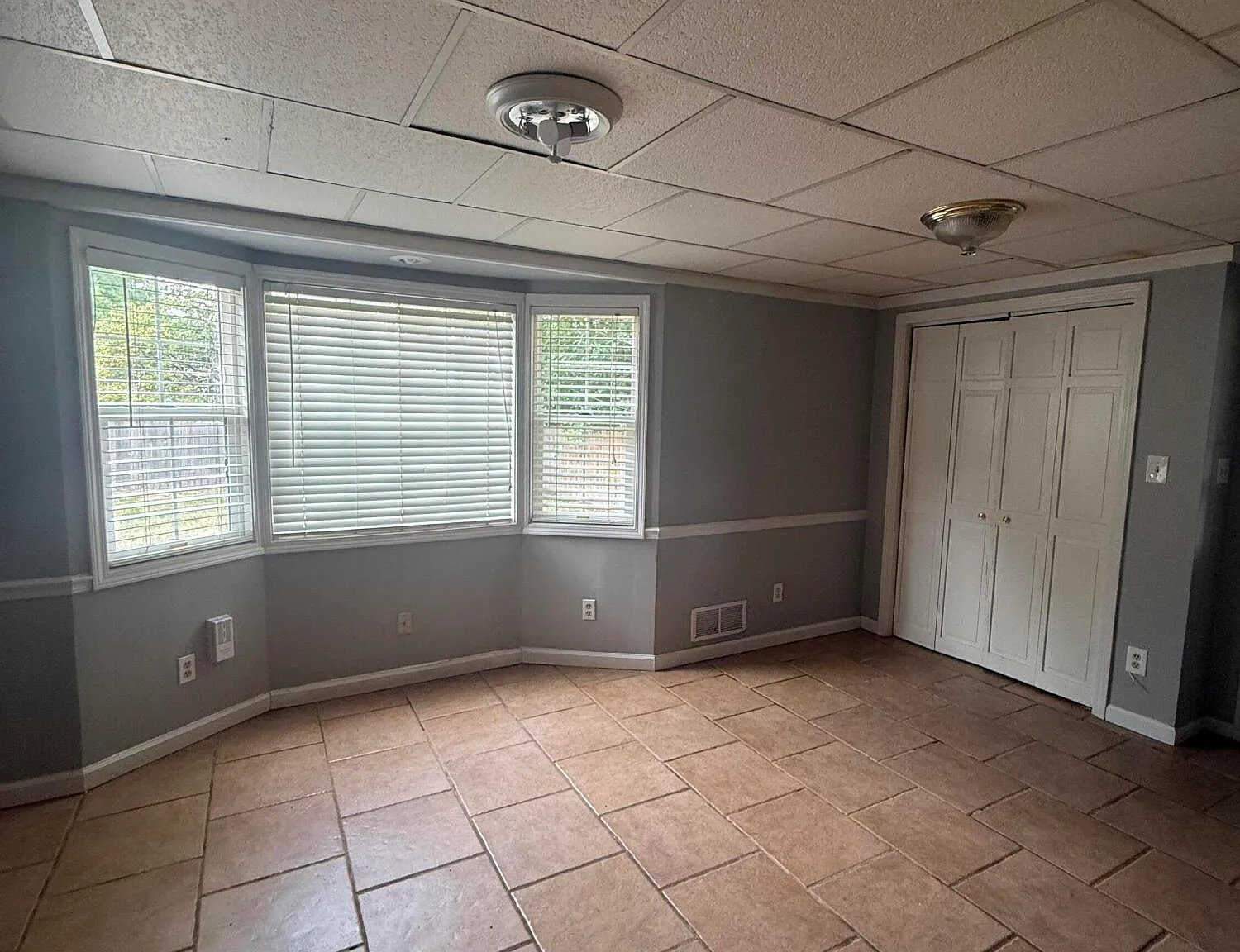 3 bed, 1.0 bath, 1194 sqft, $1,695 — Photo 4