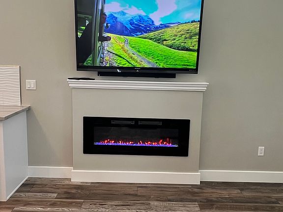 5th image of 3524 Yosemite St
