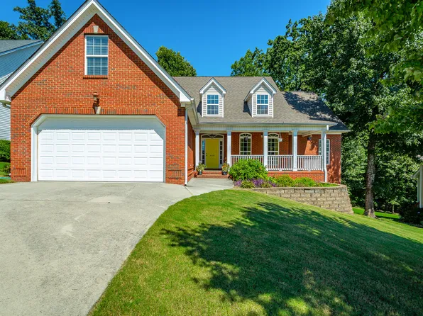 547 Kailors Cove Cir, Ringgold, GA 30736