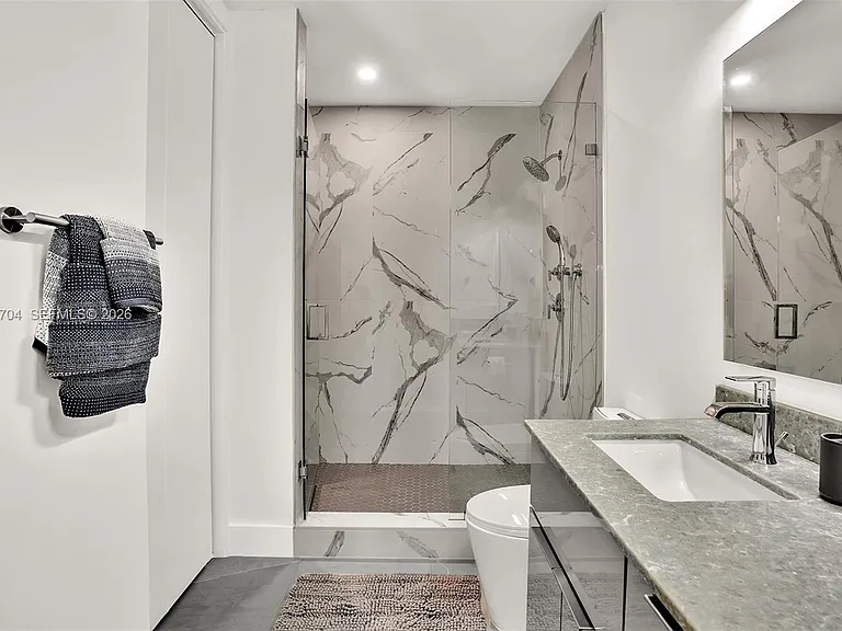 2100 Miami Rd #303 — Photo 25