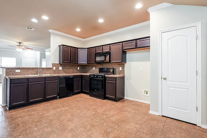 9612 Evie Dr — Photo 6