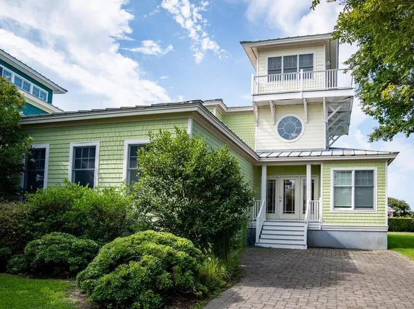 10 Kings Ct, Cape Charles, VA 23310