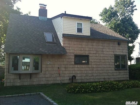 2nd image of 21 Winding Ln