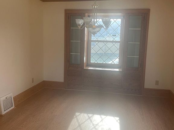 4th image of 1357 Francis Ave SE