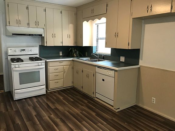 4th image of 316 S Boggie St