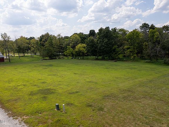 3rd image of 169 Chett Ln