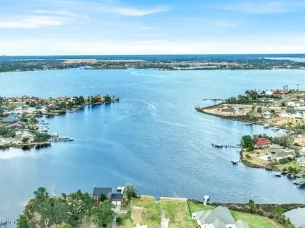 711 E Pierson Dr, Lynn Haven, FL 32444