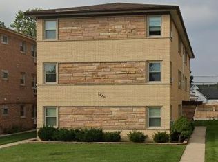 7620 W Addison St APT 2N, Chicago, IL 60634