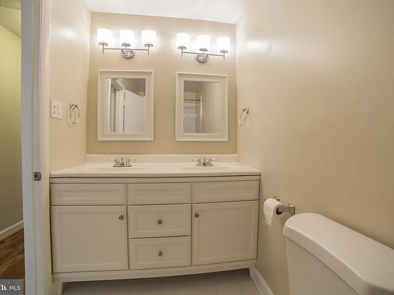 2090 Jason Ct — Photo 28