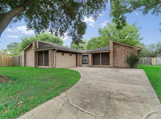 6803 Marta Dr, Houston, TX 77083