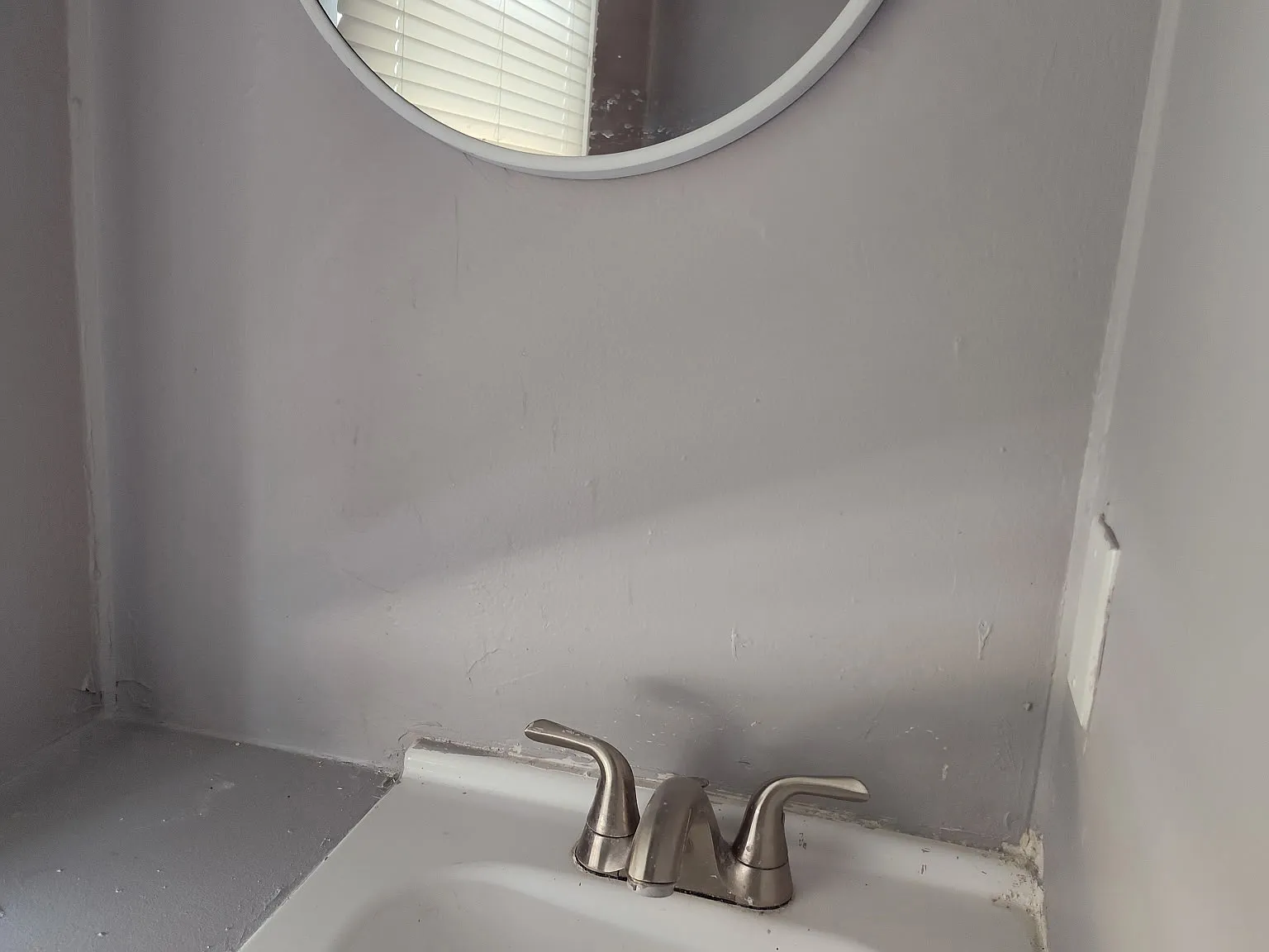 3 bed, 1100 sqft, $1,300 — Photo 4