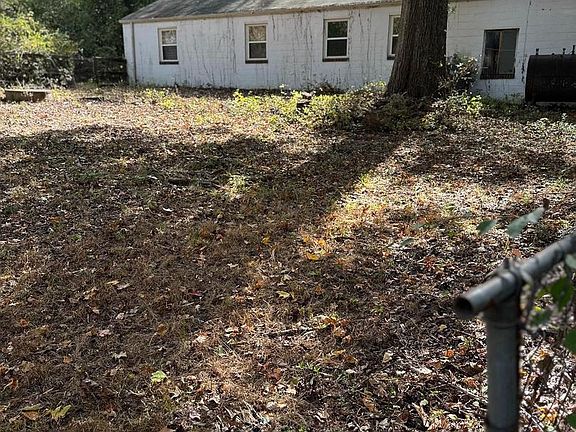 5th image of 11310 Daisy Ln