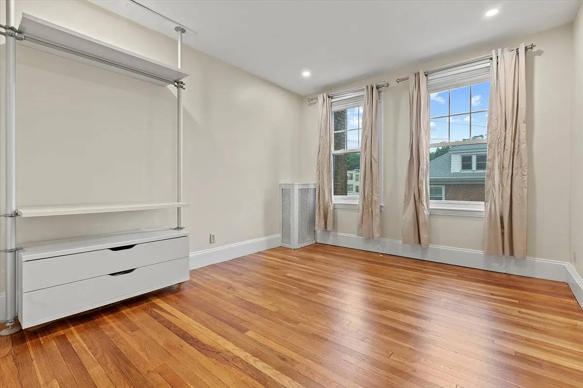 1 bed, 527 sqft, $2,300 — Photo 2