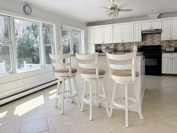 2nd image of 7 Wildwood Dr