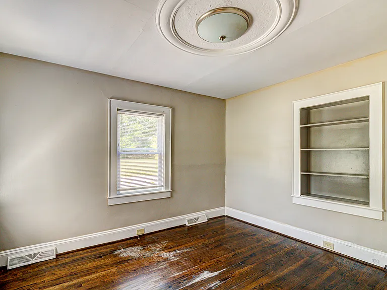 1006 Delview Rd — Photo 4