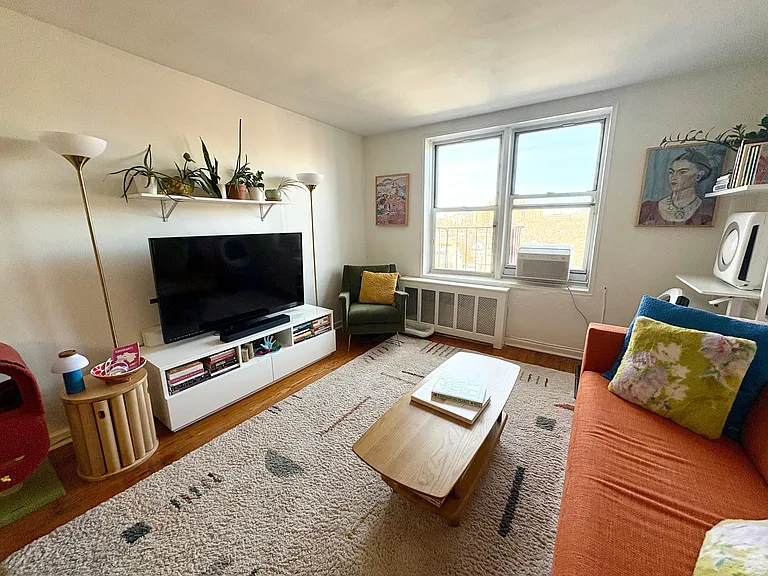 150 Hawthorne St #7E — Photo 4