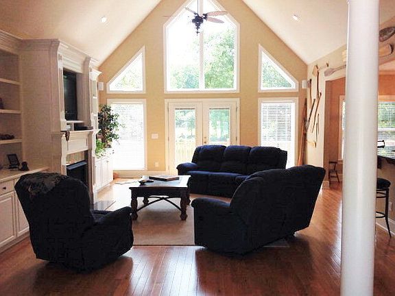 4th image of 52 Pretty Creek Pl